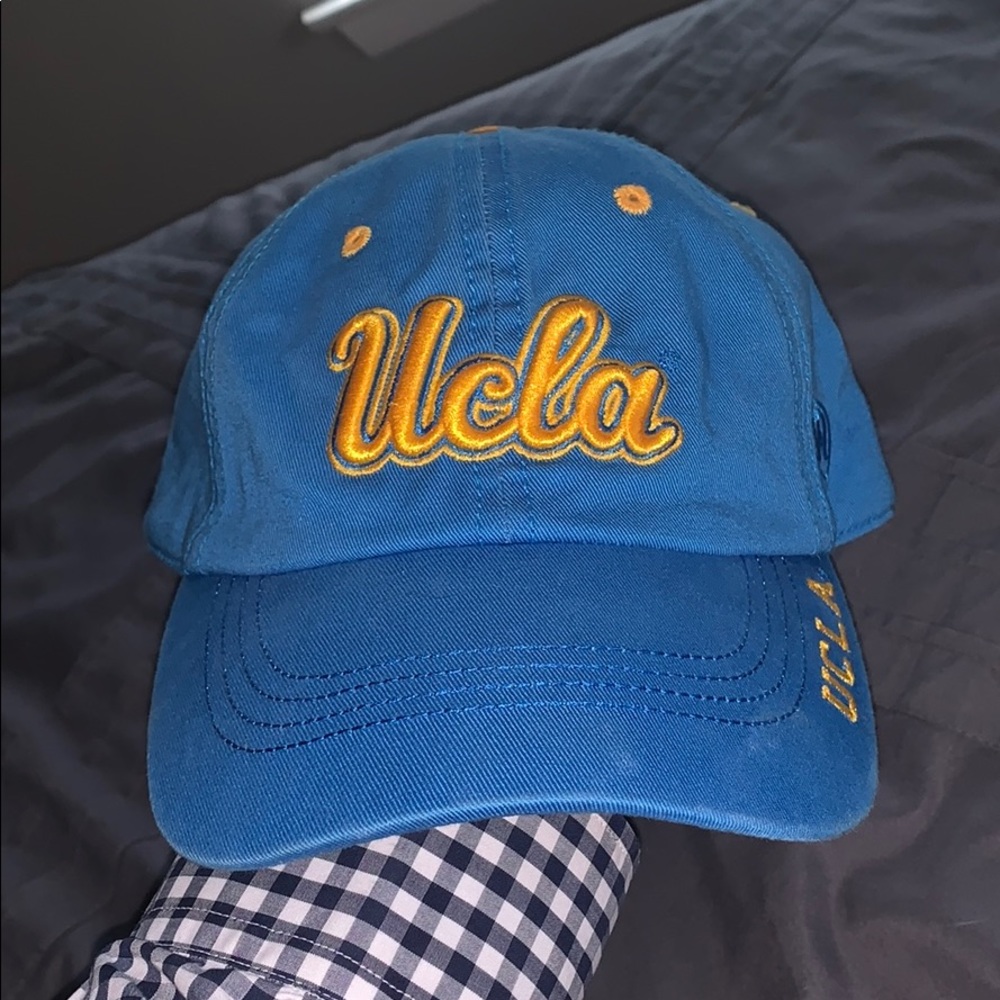 UCLA retro hat💎